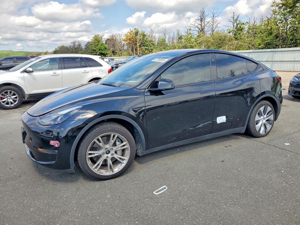 67796556 :رقم المزاد ، 7SAYGAEE8PF861529 vin ، 2023 Tesla Model Y مزاد بيع