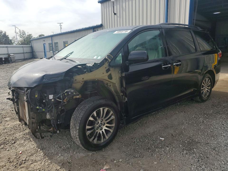 Продажа на аукционе авто 2020 Toyota Sienna, vin: 5TDYZ3DC5LS054233, номер лота: 70868736