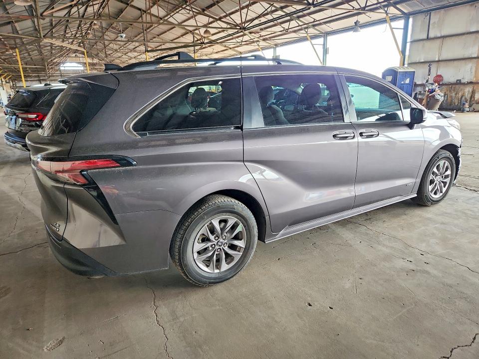 2021 Toyota Sienna მანქანა იყიდება აუქციონზე, vin: 5TDKRKEC2MS053637, აუქციონის ნომერი: 67736716