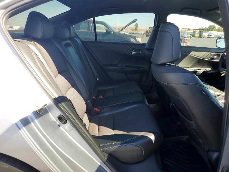 Aukcja sprzedaży 2017 Honda Accord, vin: 1HGCR2F57HA137302, numer aukcji: 69337856