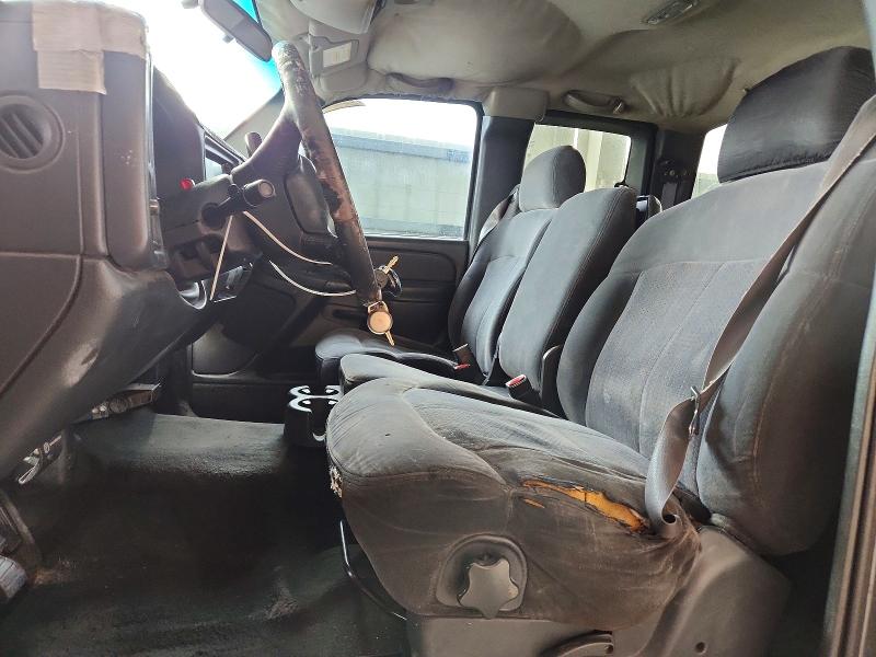 70923166 :رقم المزاد ، 1GCHC29U31E213623 vin ، 2001 Chevrolet Silverado مزاد بيع