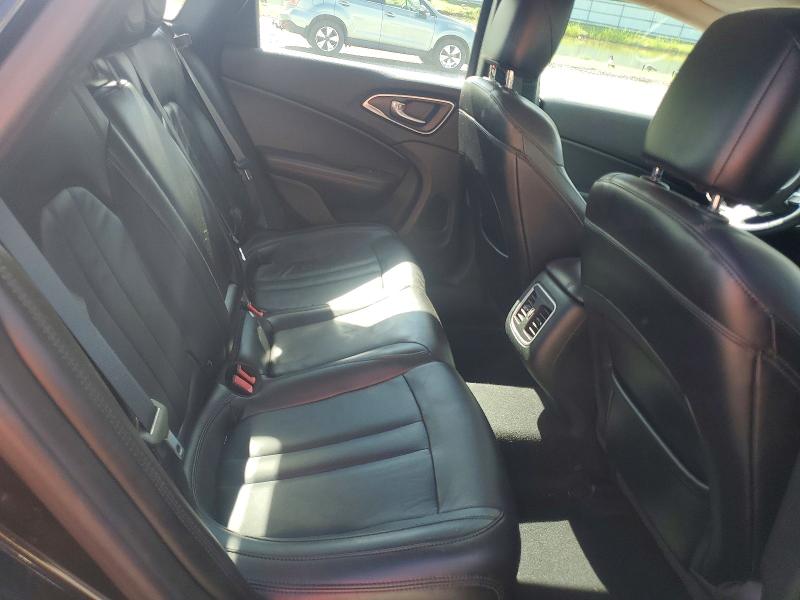 67971576 :رقم المزاد ، 1C3CCCCG7FN565294 vin ، 2015 Chrysler 200 مزاد بيع