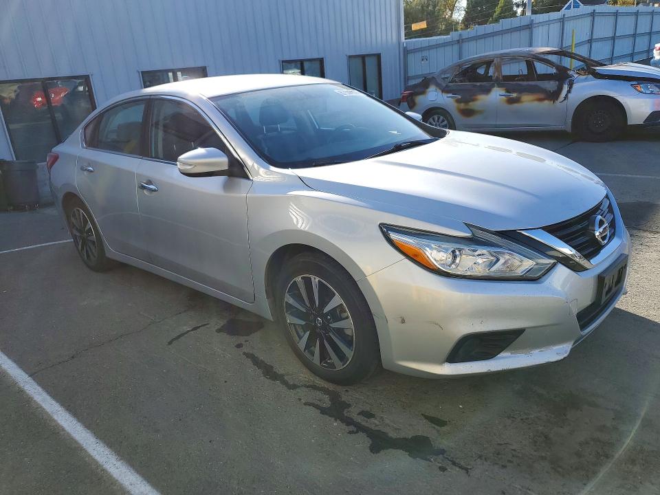 Aukcja sprzedaży 2018 Nissan Altima, vin: 1N4AL3AP2JC225597, numer aukcji: 67544536