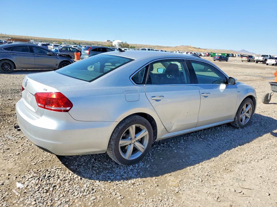 Aukcja sprzedaży 2015 Volkswagen Passat, vin: 1VWAS7A33FC122310, numer aukcji: 69035466