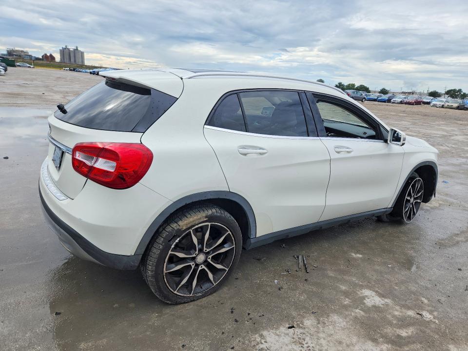 67790326 :رقم المزاد ، WDCTG4EB6HJ321146 vin ، 2017 Mercedes-benz Gla مزاد بيع