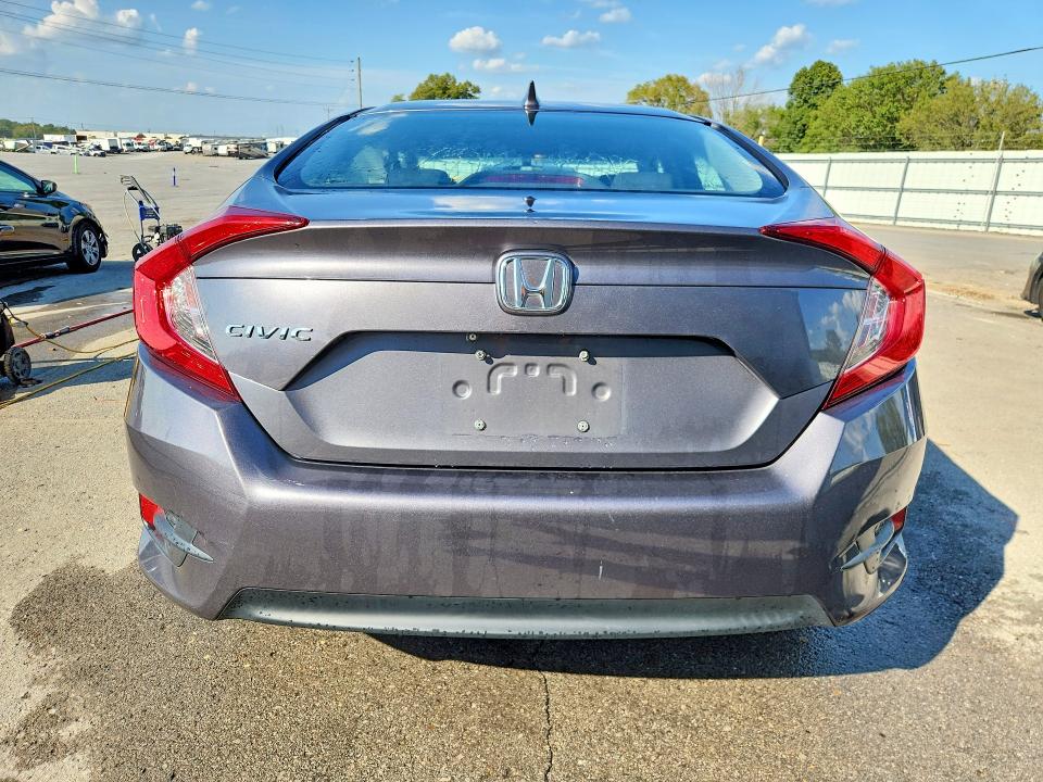 Aukcja sprzedaży 2018 Honda Civic, vin: 2HGFC2F72JH602494, numer aukcji: 67934006