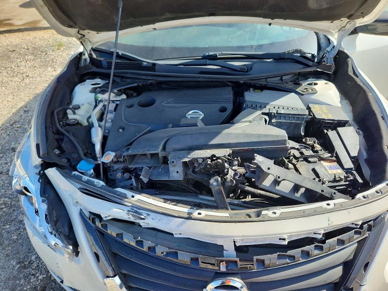 2015 Nissan Altima მანქანა იყიდება აუქციონზე, vin: 1N4AL3AP1FC174200, აუქციონის ნომერი: 68841496