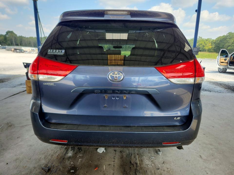 69358606 :رقم المزاد ، 5TDKK3DC5ES525486 vin ، 2014 Toyota Sienna مزاد بيع