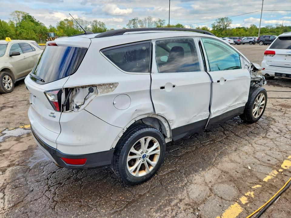 Продаж на аукціоні авто 2017 Ford Escape, vin: 1FMCU9GD2HUC09948, номер лоту: 68426886