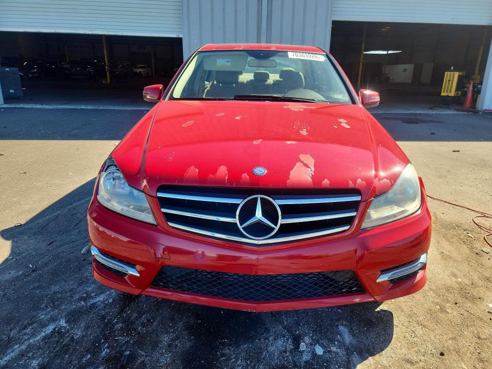 70303926 :رقم المزاد ، WDDGF4HB8EA965416 vin ، 2014 Mercedes-benz C مزاد بيع