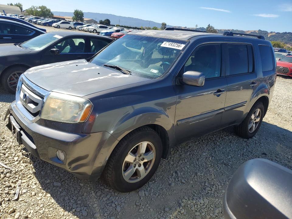 67493256 :رقم المزاد ، 5FNYF3H49BB051575 vin ، 2011 Honda Pilot مزاد بيع