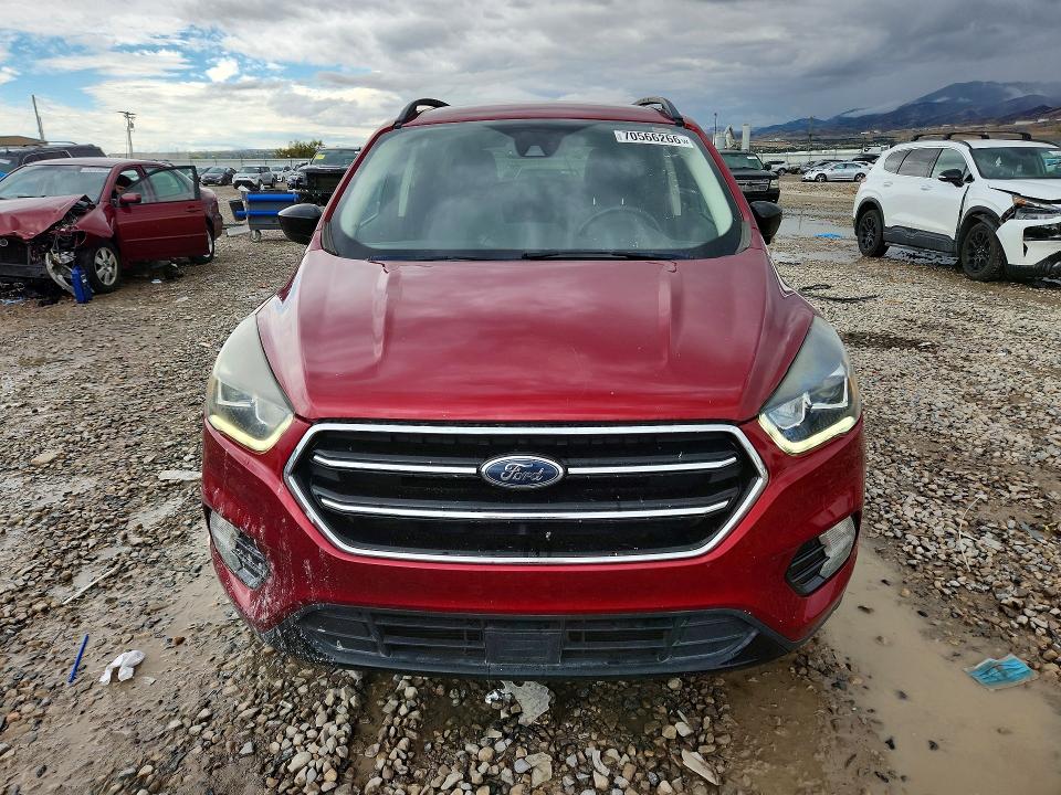 Продаж на аукціоні авто 2018 Ford Escape, vin: 1FMCU9GD9JUB61077, номер лоту: 70566266
