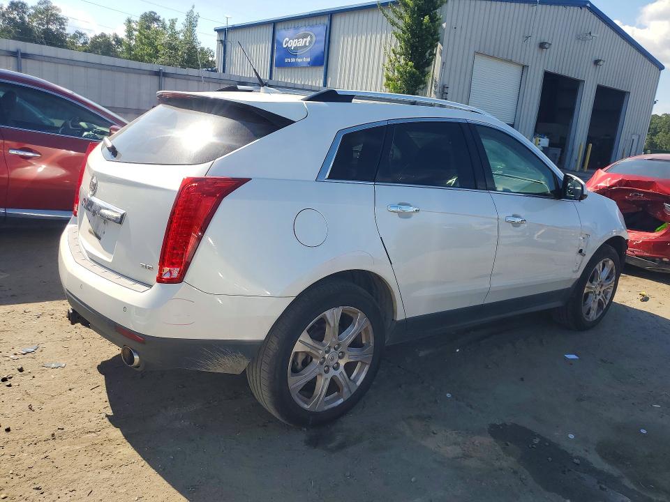67621816 :رقم المزاد ، 3GYFNDE38DS585442 vin ، 2013 Cadillac Srx مزاد بيع