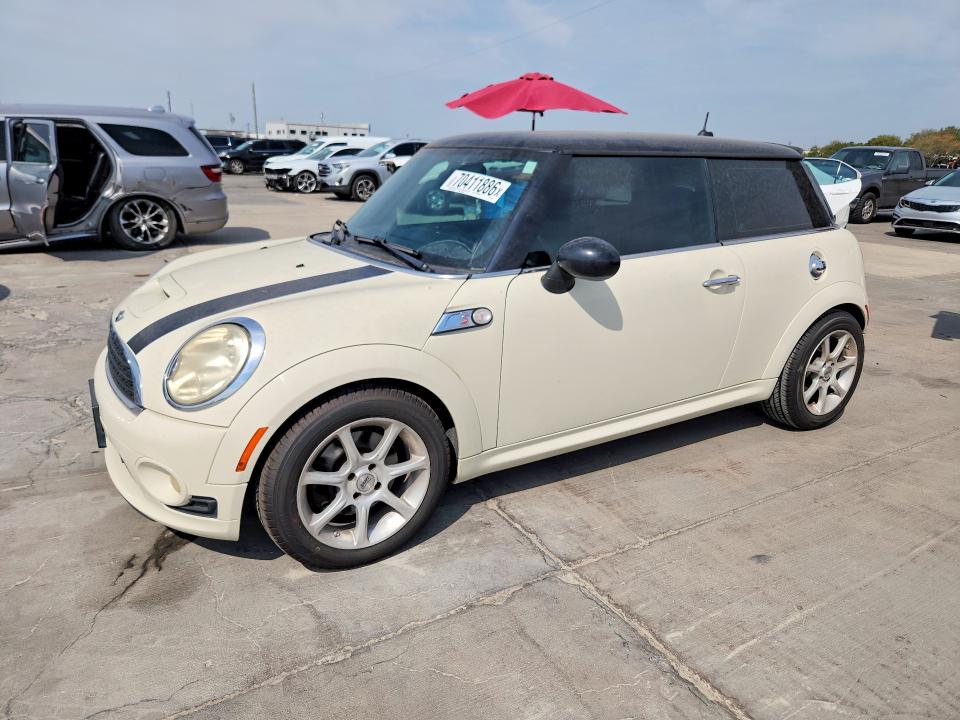 Продажа на аукционе авто 2010 Mini Cooper, vin: WMWMF7C53ATX43667, номер лота: 70411886