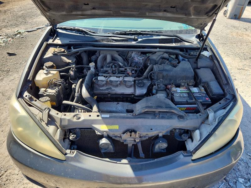 68899716 :رقم المزاد ، 4T1BF30KX4U576814 vin ، 2004 Toyota Camry مزاد بيع