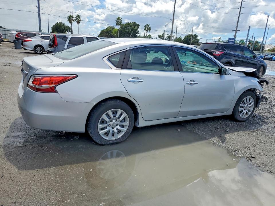 2014 Nissan Altima მანქანა იყიდება აუქციონზე, vin: 1N4AL3AP1EN364534, აუქციონის ნომერი: 67964086