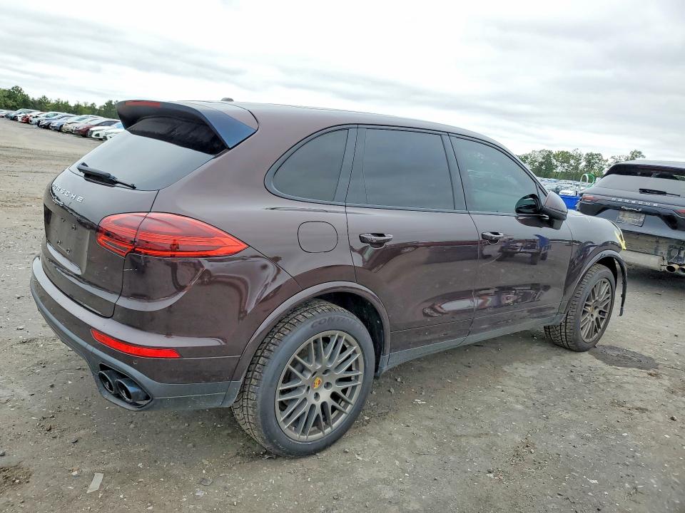 Продаж на аукціоні авто 2017 Porsche Cayenne, vin: WP1AA2A21HKA88200, номер лоту: 69364296