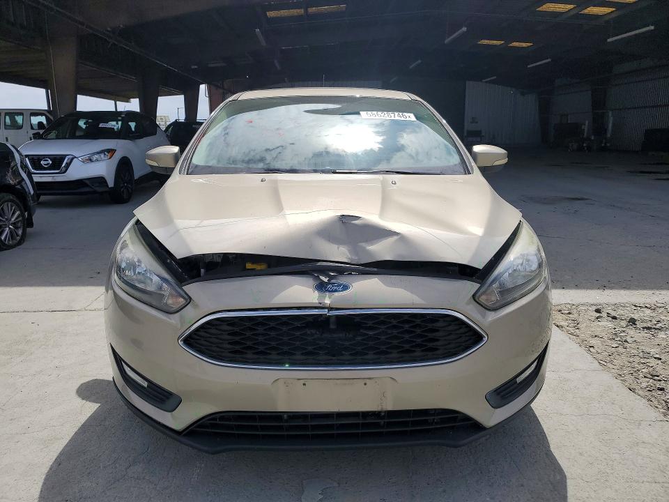 68628746 :رقم المزاد ، 1FADP3K25FL318657 vin ، 2015 Ford Focus مزاد بيع