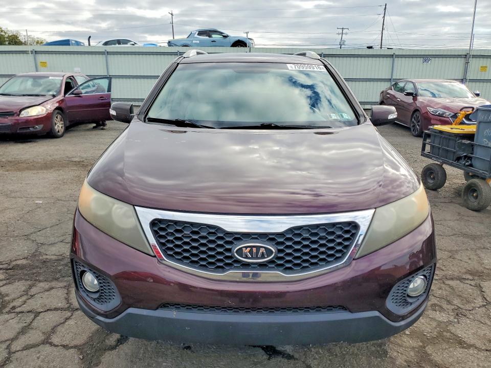 Продажа на аукционе авто 2011 Kia Sorento, vin: 5XYKT3A17BG068852, номер лота: 70959916