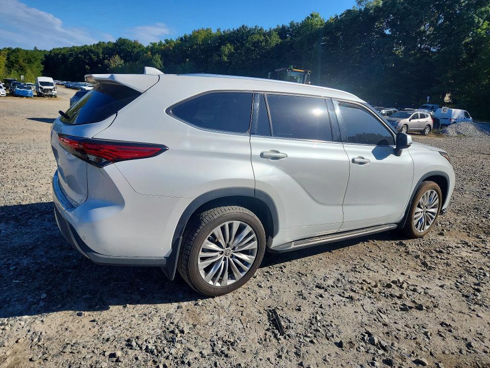 Продаж на аукціоні авто 2022 Toyota Highlander, vin: 5TDFZRBH7NS200255, номер лоту: 67057076
