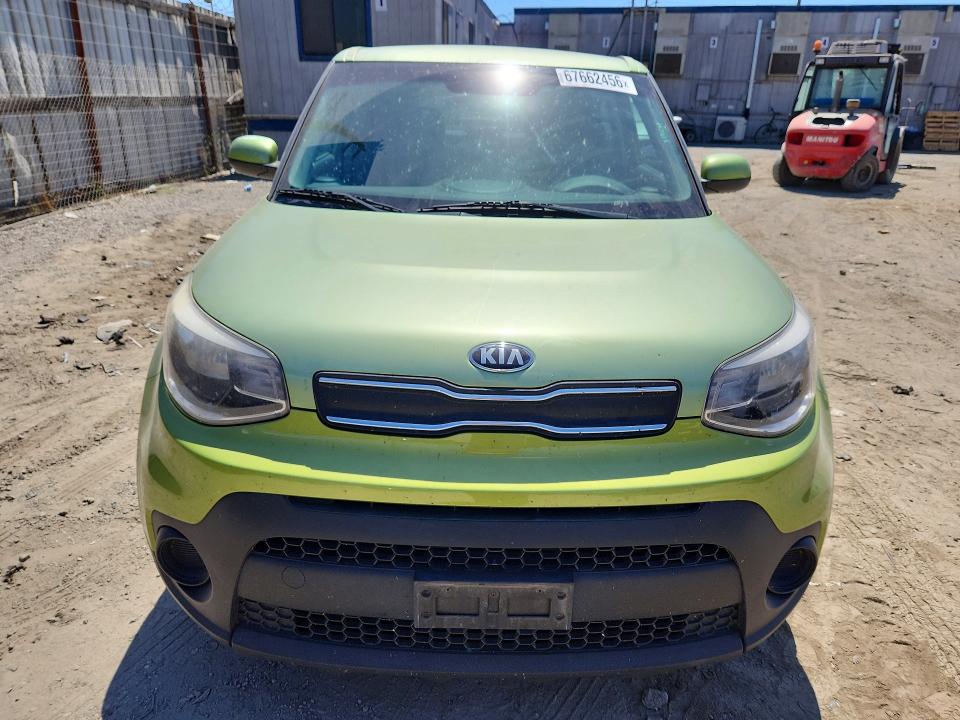 67662456 :رقم المزاد ، KNDJN2A23H7882575 vin ، 2017 Kia Soul مزاد بيع