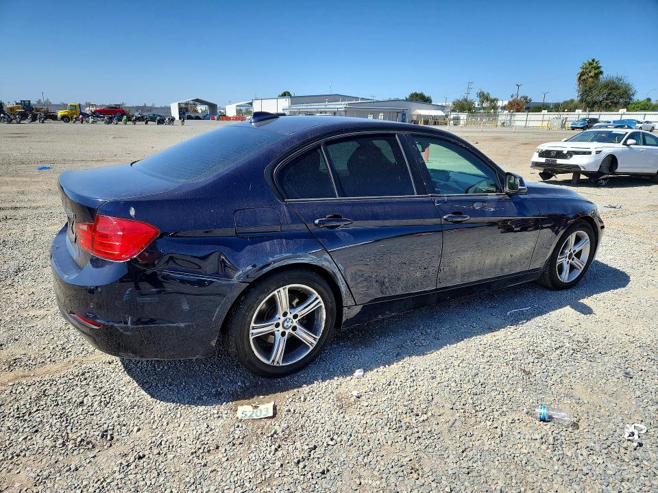 70715346 :رقم المزاد ، WBA3C1C55EK115641 vin ، 2014 Bmw 328 مزاد بيع