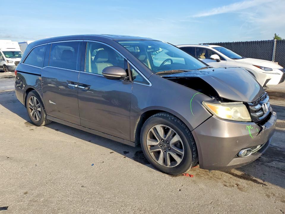 69039616 :رقم المزاد ، 5FNRL5H90EB078155 vin ، 2014 Honda Odyssey مزاد بيع