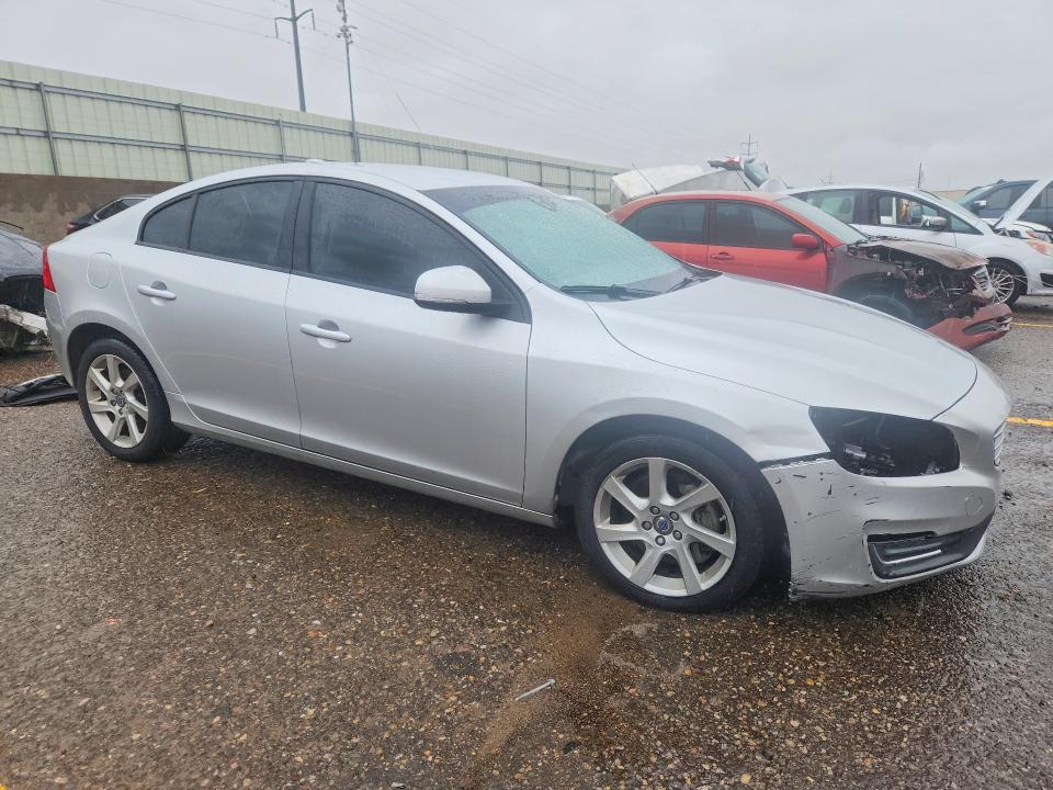 69228706 :رقم المزاد ، YV1612FS4E2295721 vin ، 2014 Volvo S60 مزاد بيع