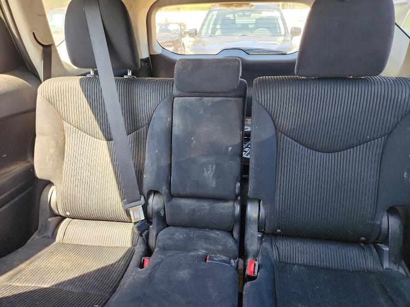 68001056 :رقم المزاد ، JTDZN3EU7HJ061812 vin ، 2017 Toyota Prius V مزاد بيع