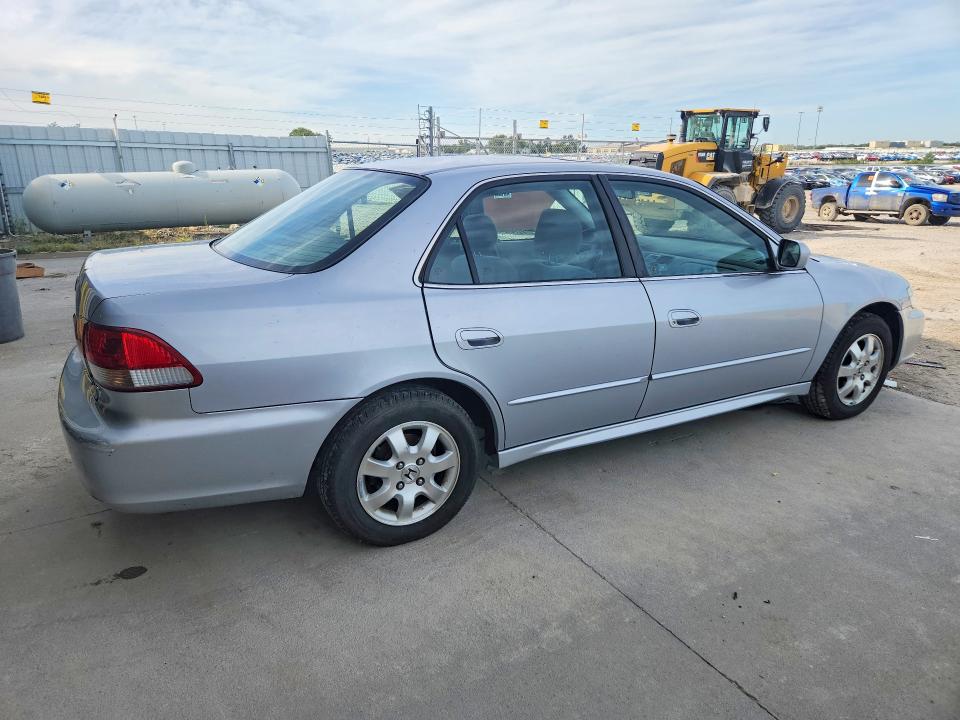 Продажа на аукционе авто 2002 Honda Accord, vin: 1HGCG668X2A171748, номер лота: 68333456