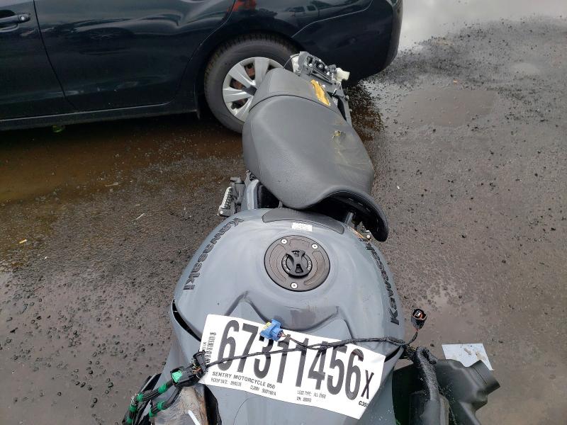 67311456 :رقم المزاد ، JKBZXNE12CA000068 vin ، 2012 Kawasaki Zx1400 مزاد بيع