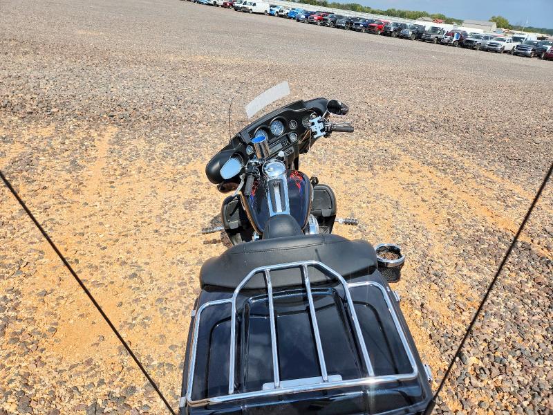 69004516 :رقم المزاد ، 1HD1KEM12CB685558 vin ، 2012 Harley-davidson Flhtk مزاد بيع
