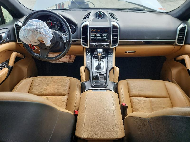 68816686 :رقم المزاد ، WP1AA2A29ELA93828 vin ، 2014 Porsche Cayenne مزاد بيع