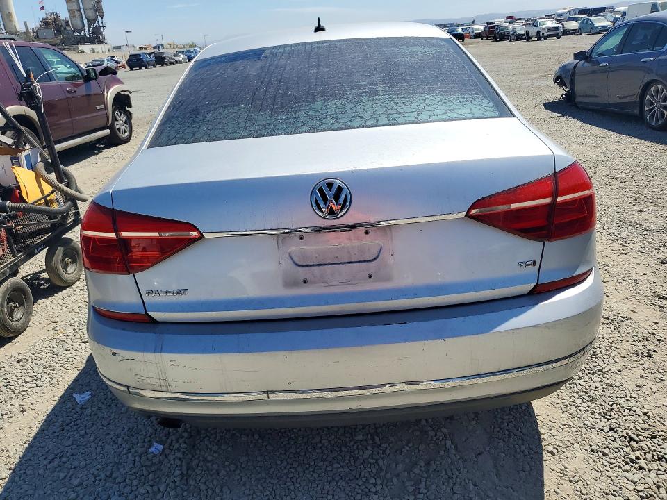67541876 :رقم المزاد ، 1VWAT7A36GC035080 vin ، 2016 Volkswagen Passat مزاد بيع
