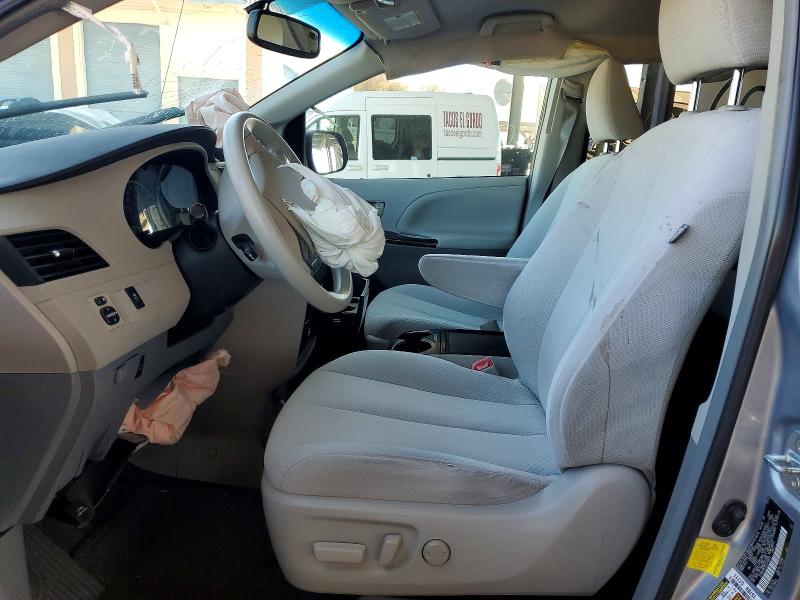 70024556 :رقم المزاد ، 5TDKK3DC9CS216620 vin ، 2012 Toyota Sienna مزاد بيع