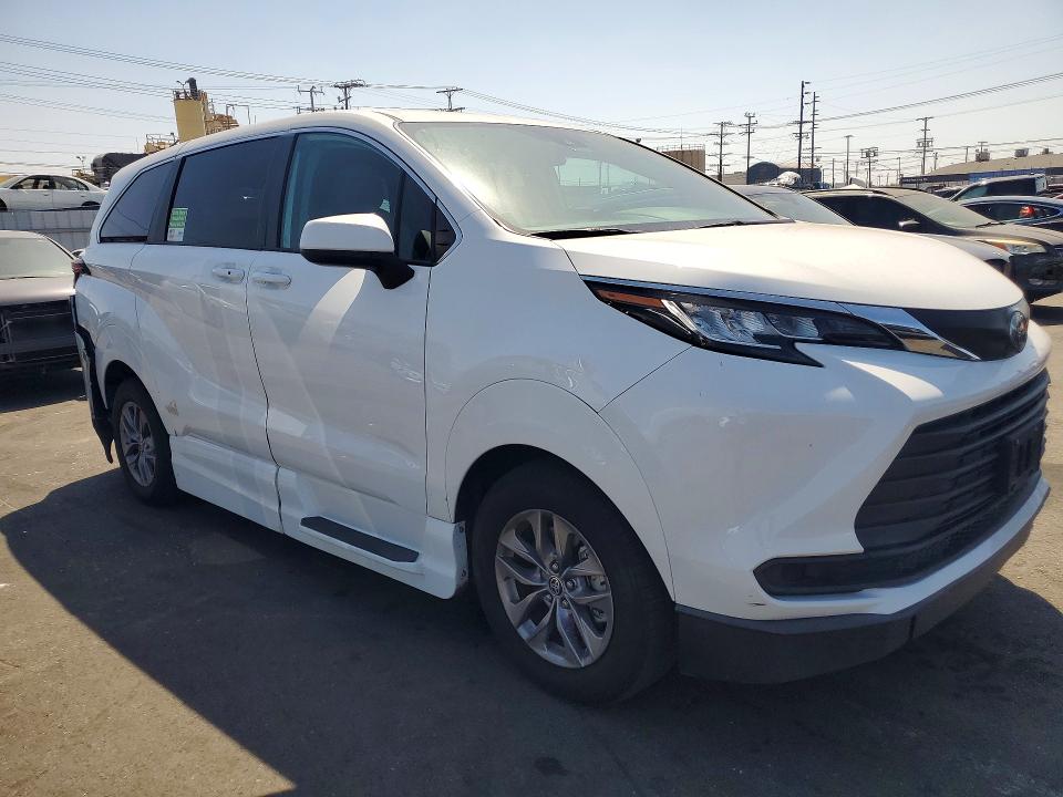 Продажа на аукционе авто 2022 Toyota Sienna, vin: 5TDKSKFC5NS071067, номер лота: 69644036