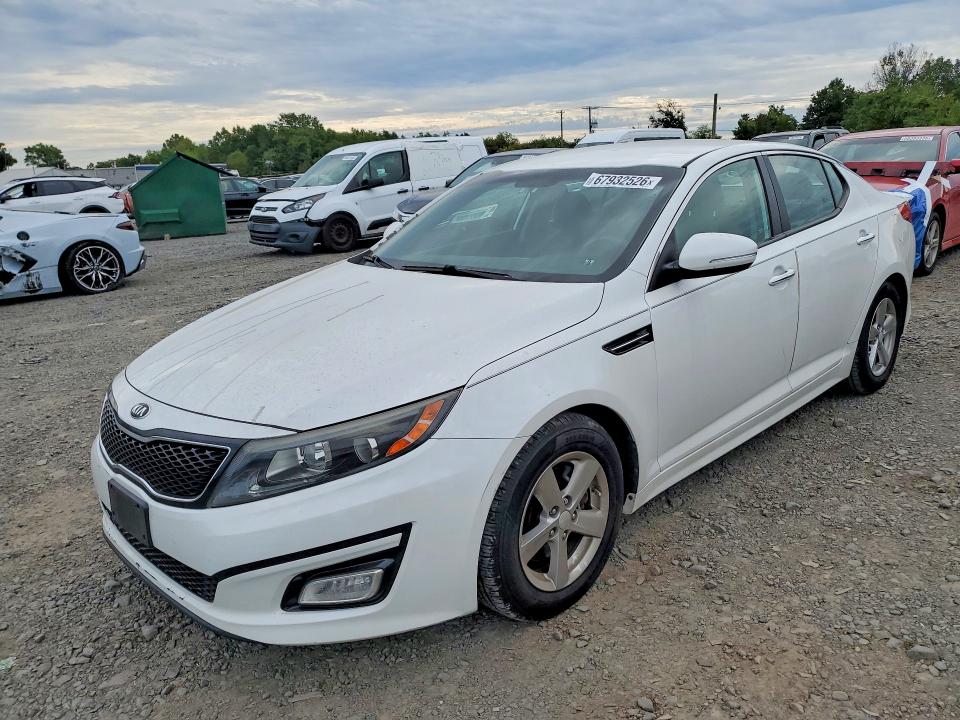 67932526 :رقم المزاد ، 5XXGM4A7XFG384379 vin ، 2015 Kia Optima مزاد بيع