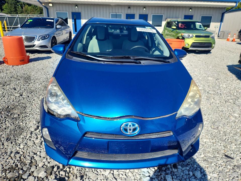 2013 Toyota Prius C მანქანა იყიდება აუქციონზე, vin: JTDKDTB33D1546328, აუქციონის ნომერი: 69008576
