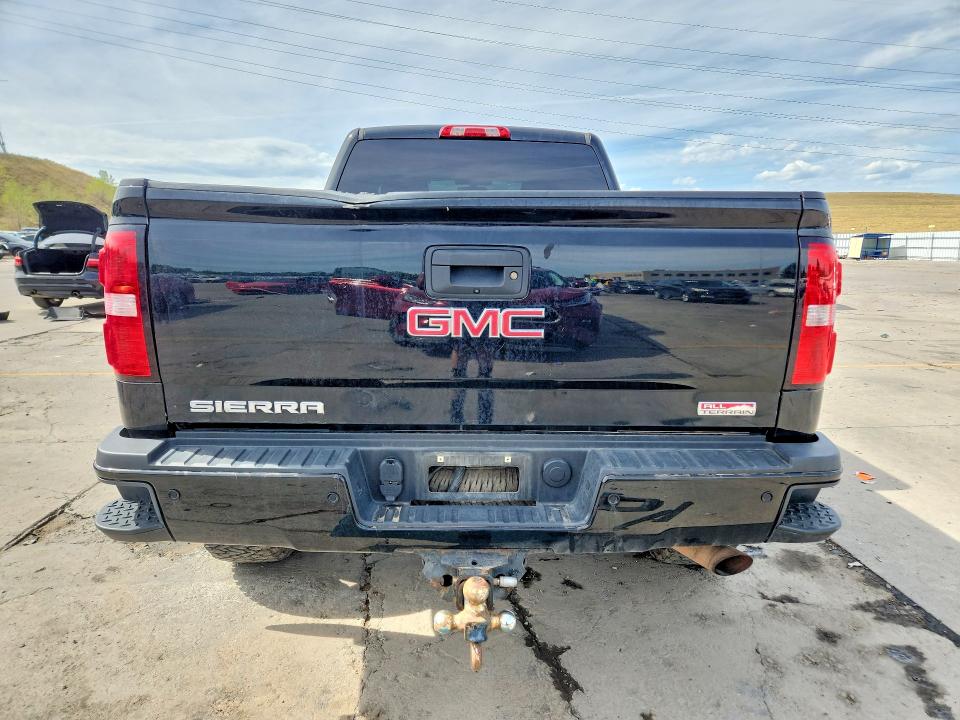 68383836 :رقم المزاد ، 1GT12TEG2JF193045 vin ، 2018 Gmc Sierra مزاد بيع