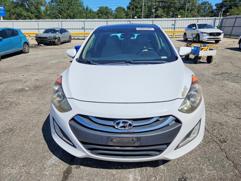 2013 Hyundai Elantra Gt მანქანა იყიდება აუქციონზე, vin: KMHD35LE0DU131422, აუქციონის ნომერი: 69089406