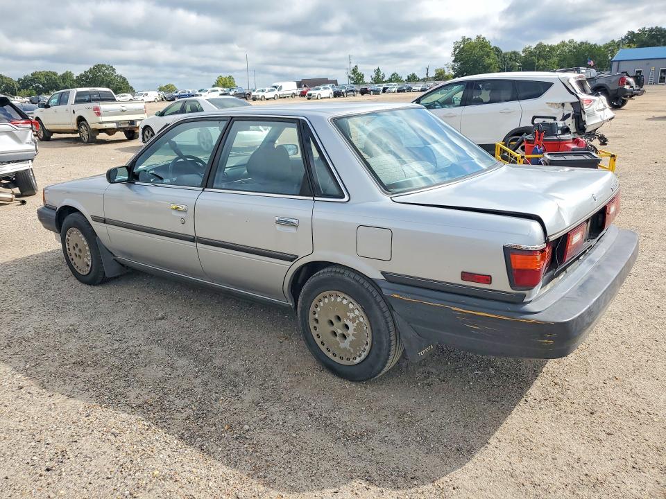 69853166 :رقم المزاد ، 4T1SV21E6KU109005 vin ، 1989 Toyota Camry مزاد بيع