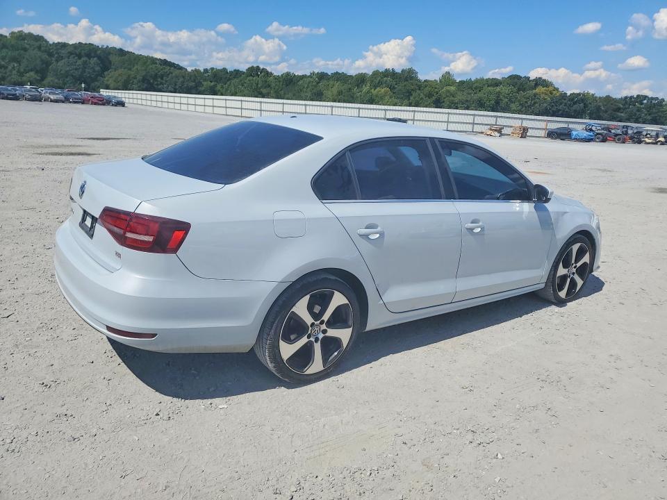 68834996 :رقم المزاد ، 3VW2B7AJ3HM215638 vin ، 2017 Volkswagen Jetta مزاد بيع