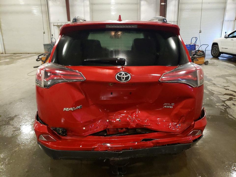 Продажа на аукционе авто 2017 Toyota Rav4, vin: JTMRFREV2HJ173801, номер лота: 69502366