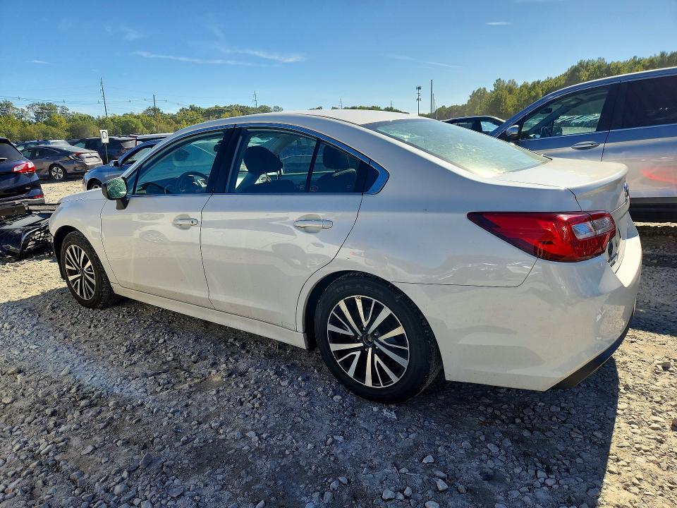 2018 Subaru Legacy მანქანა იყიდება აუქციონზე, vin: 4S3BNAB67J3021235, აუქციონის ნომერი: 69854526