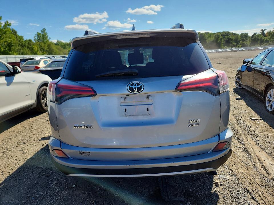 Продаж на аукціоні авто 2017 Toyota Rav4, vin: 2T3RFREV5HW638718, номер лоту: 67436966
