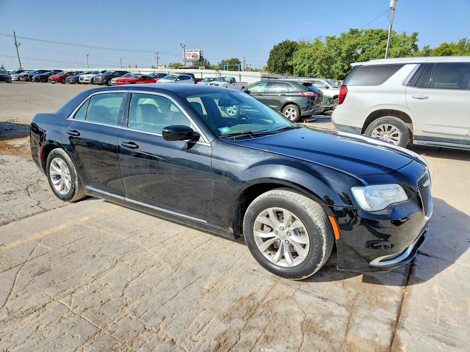 Aukcja sprzedaży 2015 Chrysler 300, vin: 2C3CCAAG2FH832809, numer aukcji: 68785866