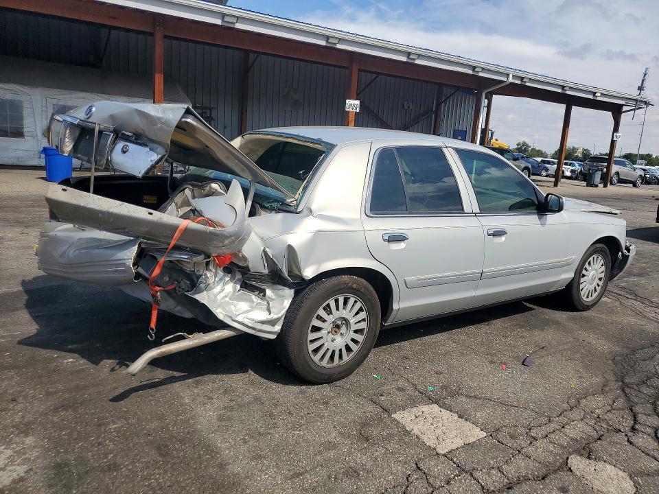 70801636 :رقم المزاد ، 2MEFM75V87X637515 vin ، 2007 Mercury Grand Marquis مزاد بيع
