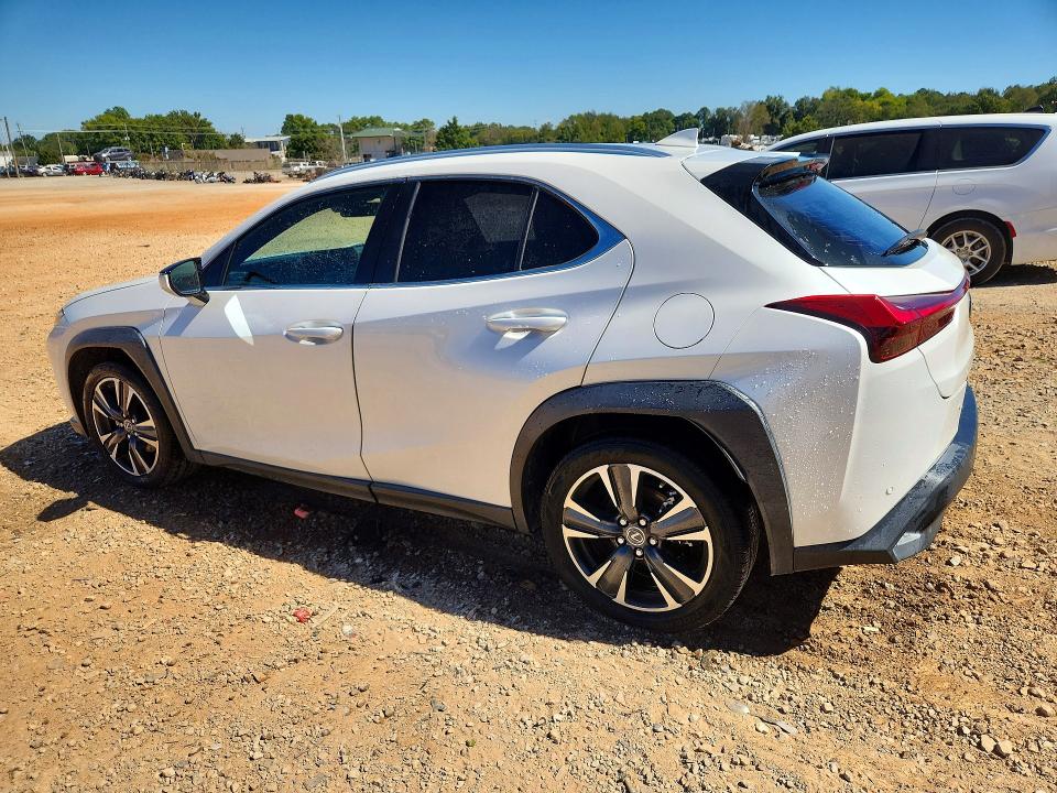 Auction sale of the 2022 Lexus Ux 200, vin: JTHX3JBH1N2046400, lot number: 70569646