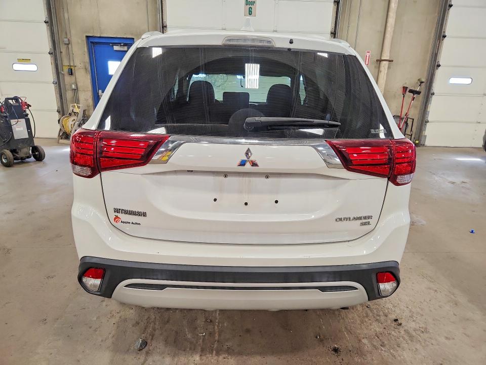 69109926 :رقم المزاد ، JA4AZ3A35KZ022671 vin ، 2019 Mitsubishi Outlander مزاد بيع