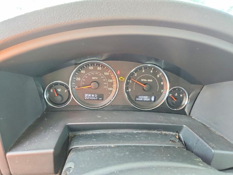 67043876 :رقم المزاد ، 1J4RG4GK3AC101559 vin ، 2010 Jeep Commander مزاد بيع